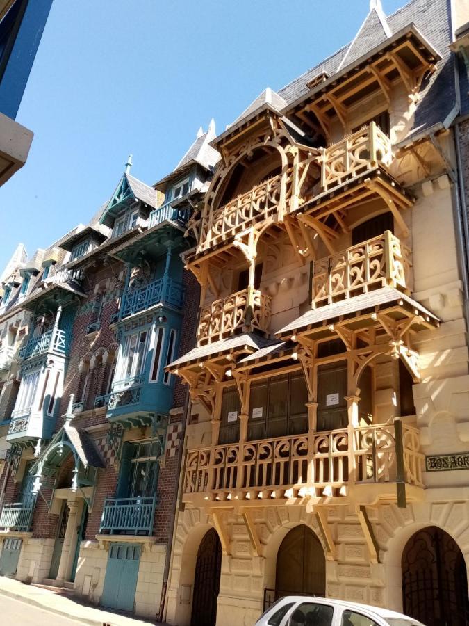 Appartement Avec Balcon Au 1Er Etage Vue Laterale Mer A 50 Metres De La Plage A Mers Les Bains. Kültér fotó
