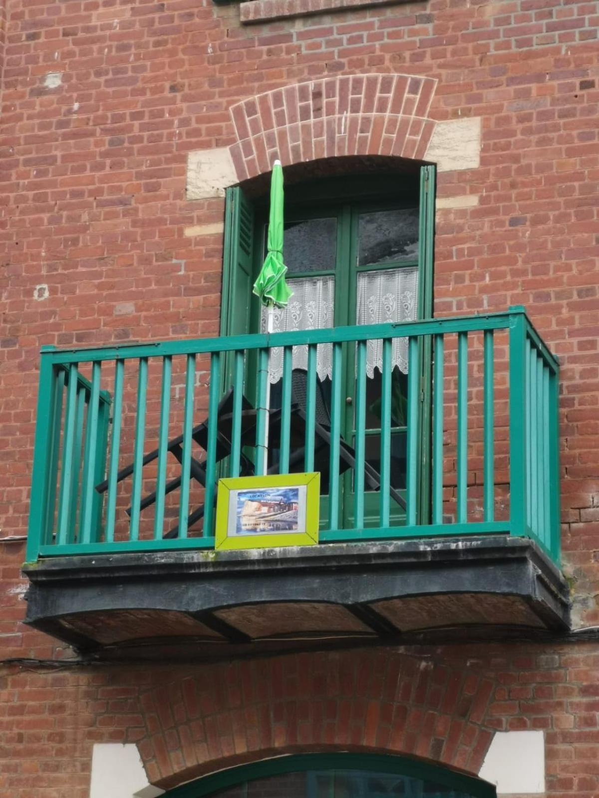 Appartement Avec Balcon Au 1Er Etage Vue Laterale Mer A 50 Metres De La Plage A Mers Les Bains. Kültér fotó