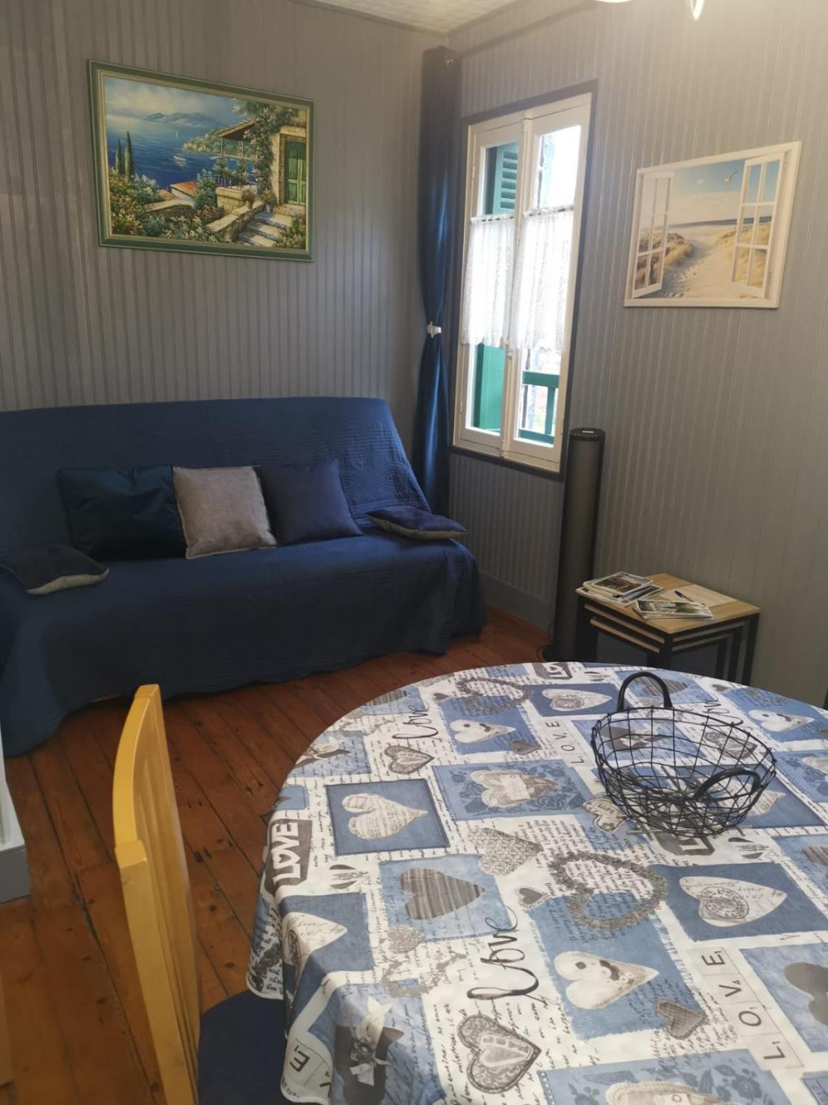Appartement Avec Balcon Au 1Er Etage Vue Laterale Mer A 50 Metres De La Plage A Mers Les Bains. Kültér fotó